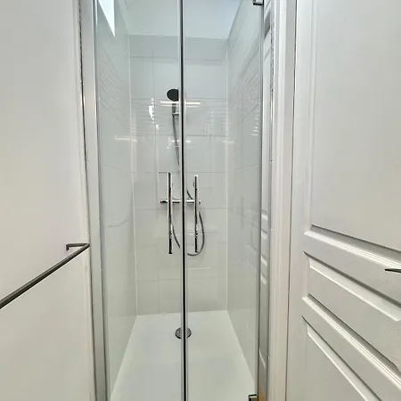 1 Min Gare Rer A - 20min Paris - Joli Neuf * ميزون لافيت